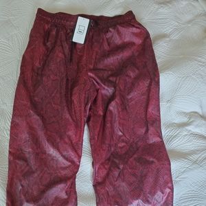 NWT❗Nike NSW Skakeskin Joggers